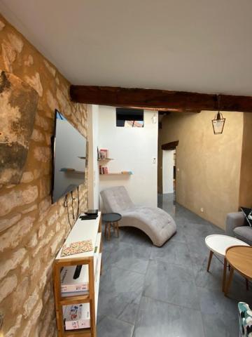 La Mansarde De L Abbaye Lägenhet Cluny Exteriör bild