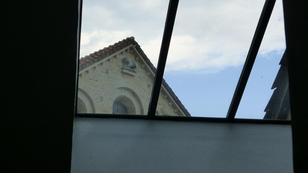 La Mansarde De L Abbaye Lägenhet Cluny Rum bild